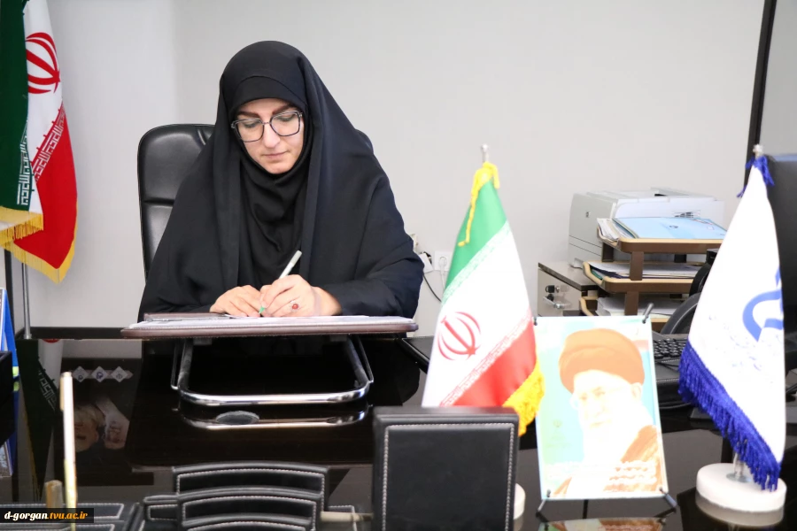 منیره مومنی مقدم