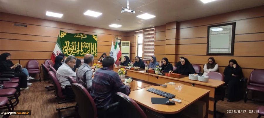 حسین زندگانی را معنایی جاودانه بخشید، سر داد و سر ننهاد 
قرائت زیارت عاشورا همراه با مداحی، با حضور کارکنان و اساتید آموزشکده، روز سه شنبه ۲۷ خرداد ۱۴۰۵  2