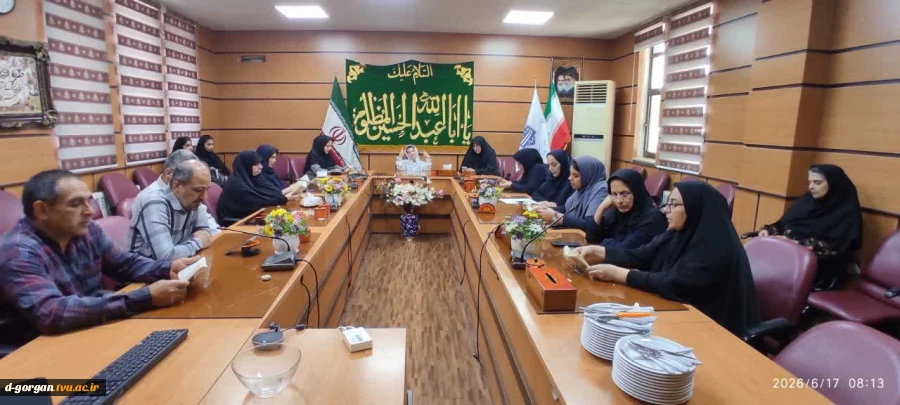 در خیمه حسینم
خونخواه و جانفداییم

