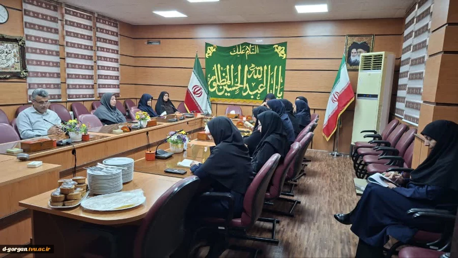  به مناسبت ایام محرم و عزاداری حضرت سیدالشهدا امام حسین (ع)، برنامه قرائت زیارت عاشورا همراه با مداحی روضه ام البنین (س) و امام شهیدمان سیدعلی خامنه‌ای، با حضور کارکنان و اساتید آموزشکده، در روز دوشنبه ۸ تیر ۱۴۰۵ همراه با پذیرایی به میزبانی یکی از همکاران